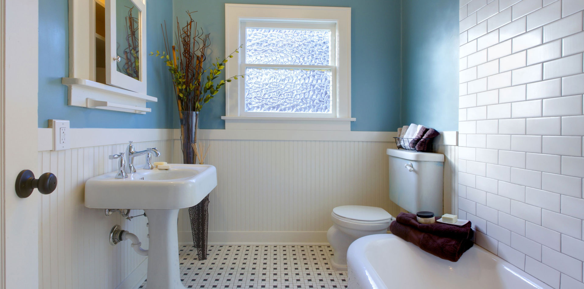 Elige los colores adecuados para el cuarto de baño y el espacio de trabajo